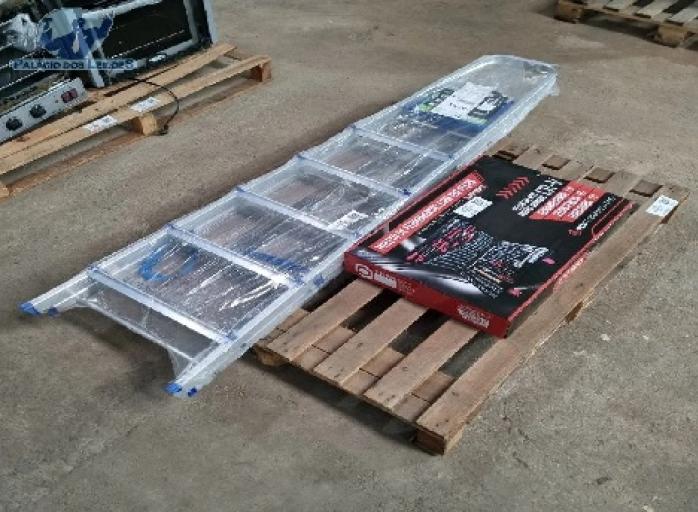 MALETA DE FERRAMENTAS E ESCADA ALUMINIO