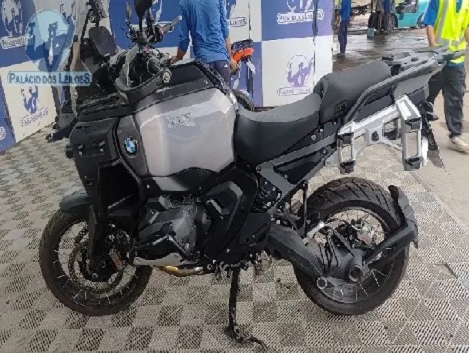 BMW R 1300 GS ADVENTURE TRIPLE BLACK 25/26