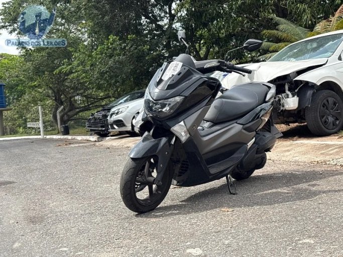 YAMAHA NMAX 19/19