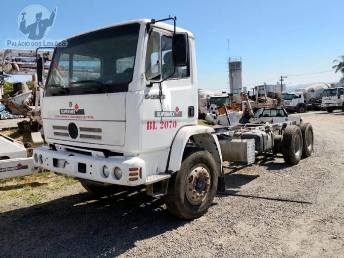 MERCEDES BENZ 2423 01/01