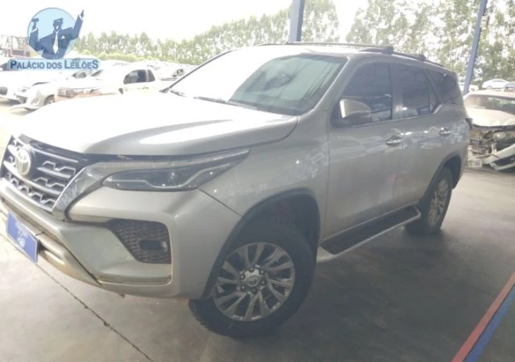 TOYOTA HILUX 20/20