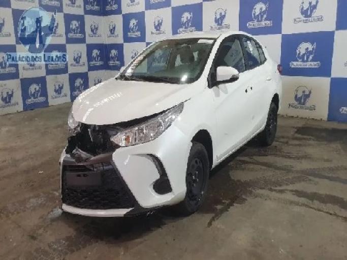 TOYOTA YARIS 24/25