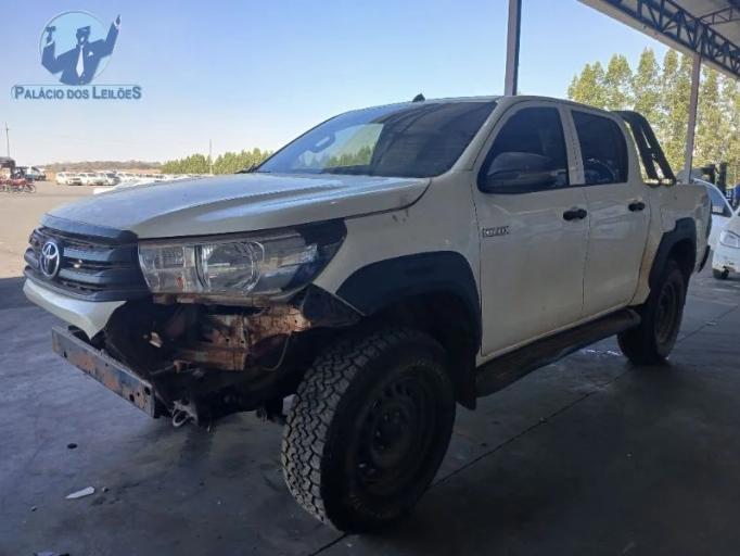 TOYOTA HILUX CD 20/20