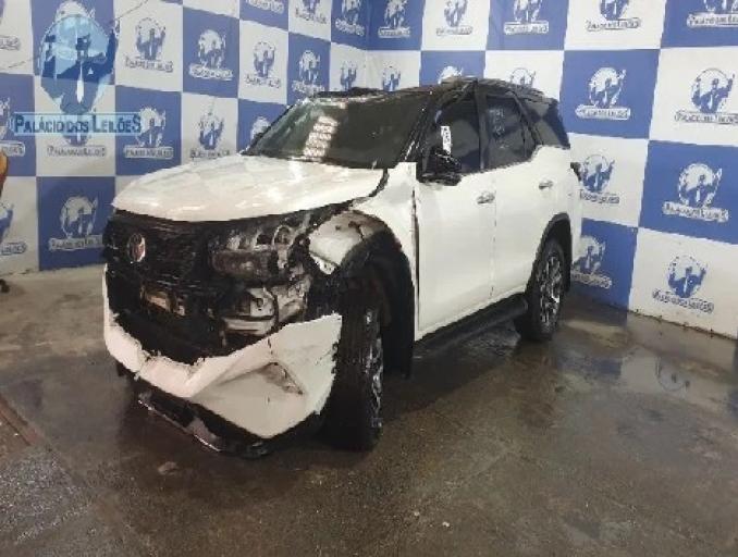 TOYOTA HILUX SW4 21/22